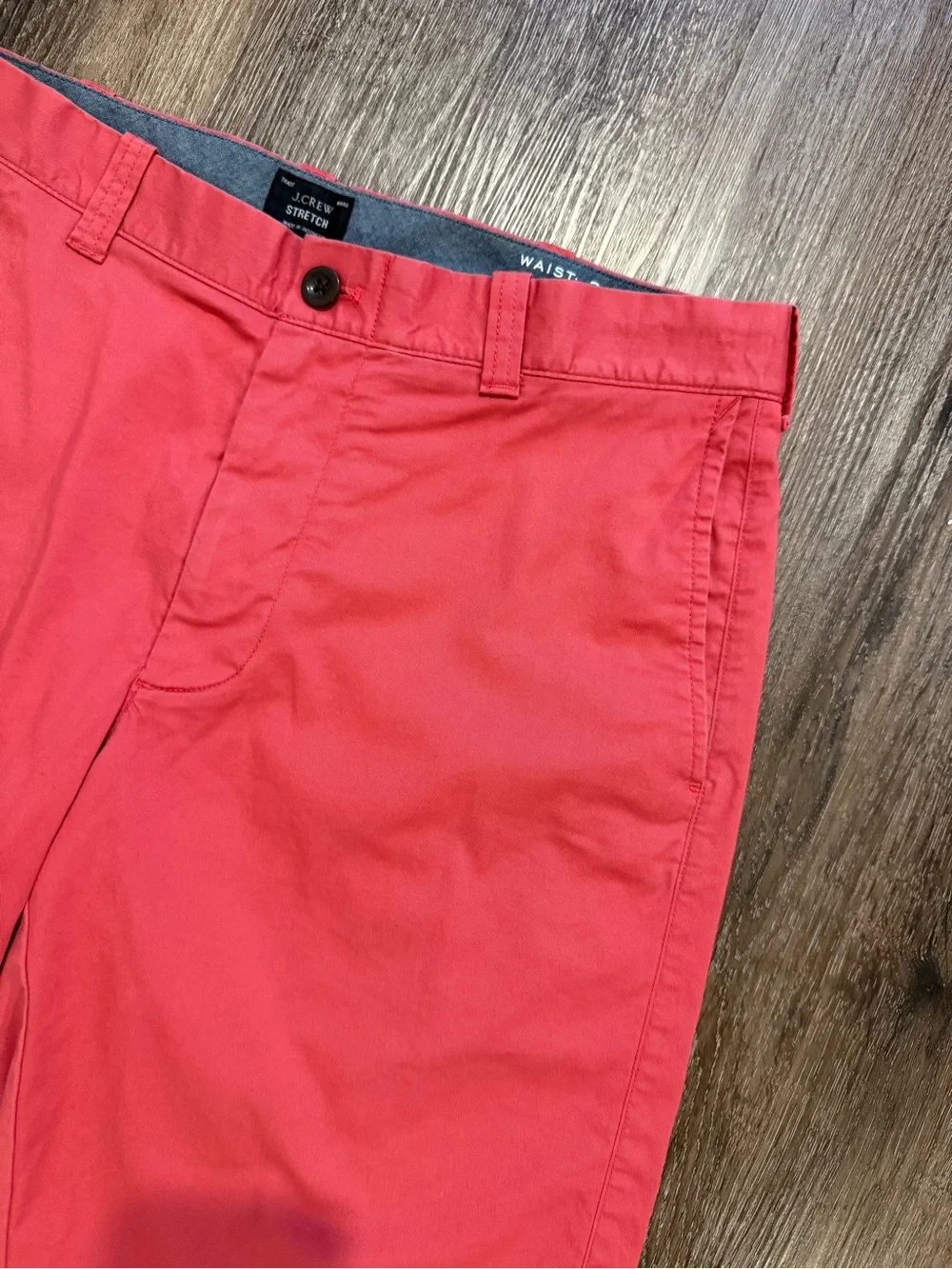 J.Crew Stretch Chino Shorts Men’s 32 Coral Pink red 10” Inseam Lightweight